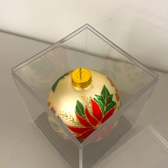 Vintage Large Poinsettia Christmas Ornament, Hand Blown & Hand Painted, NEW - Picture 6 of 7
